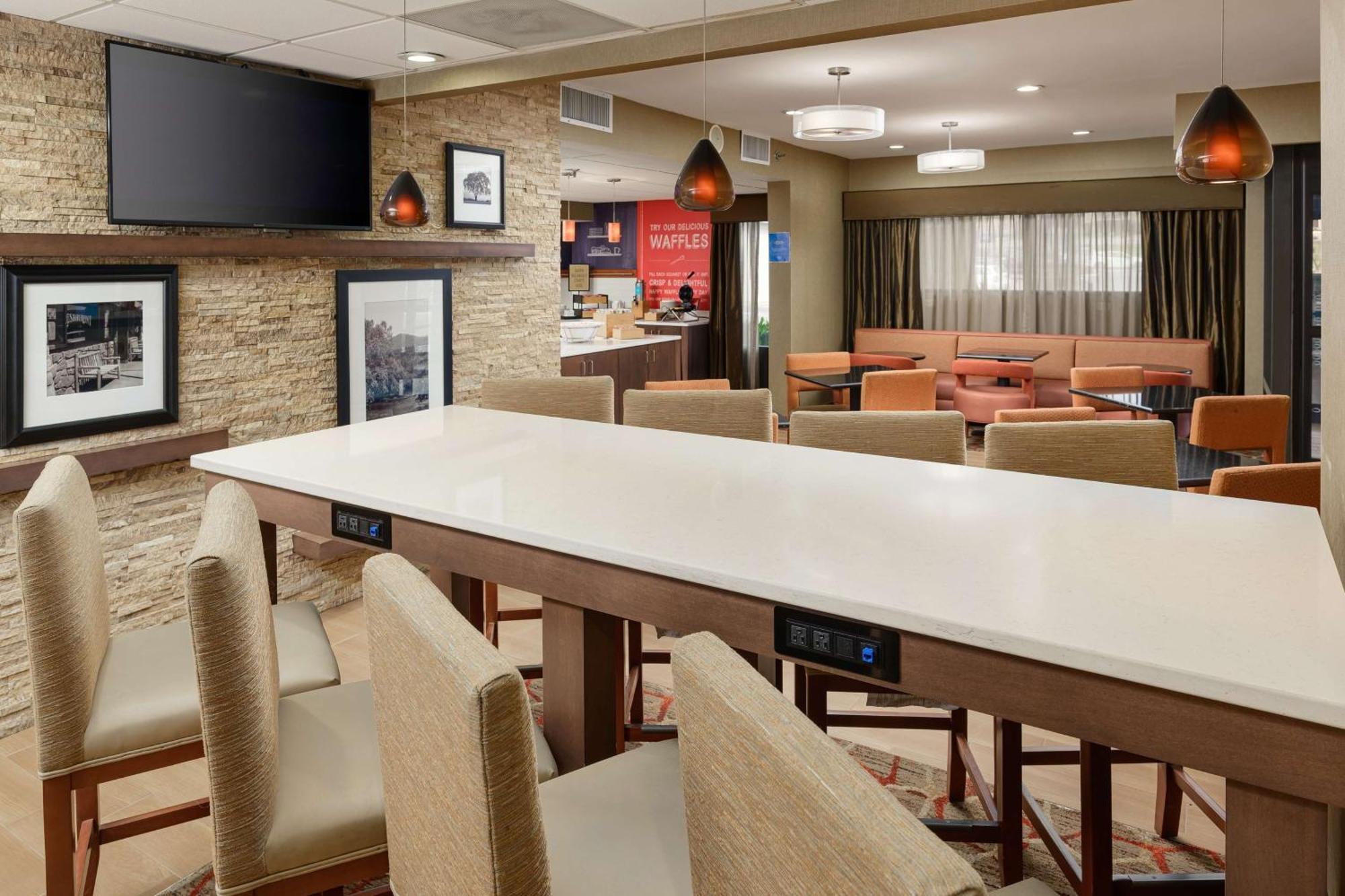 Hampton Inn Oak Ridge Knoxville Экстерьер фото