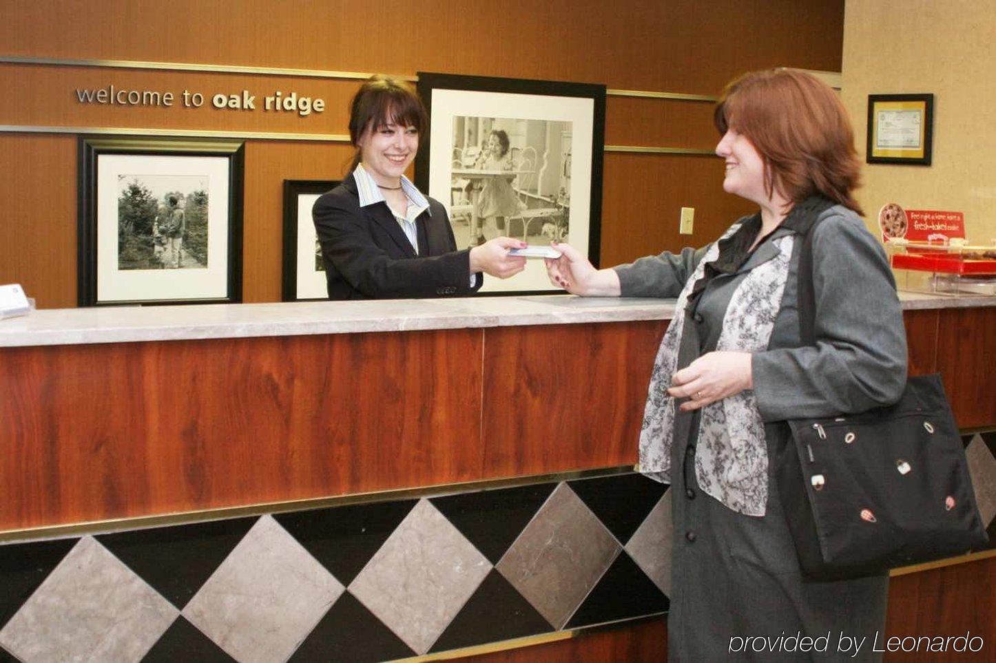 Hampton Inn Oak Ridge Knoxville Интерьер фото