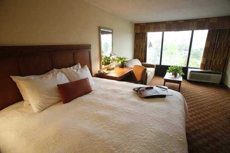 Hampton Inn Oak Ridge Knoxville Номер фото